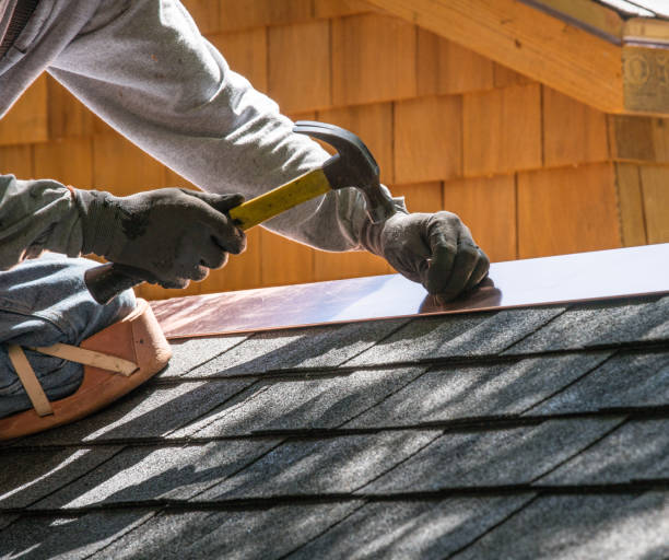 Best Roof Repair Services  in Iron Mountain, MI